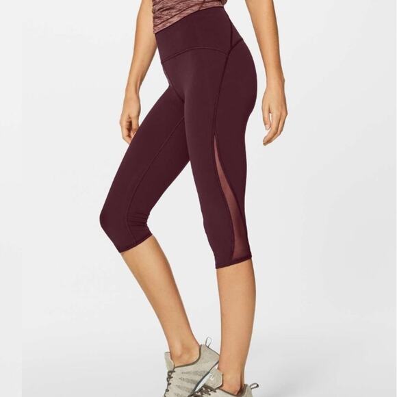 Lululemon Train Times Crop (17") Cherry Red - Picture 4 of 11